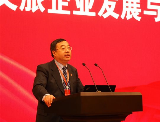 吉小青1