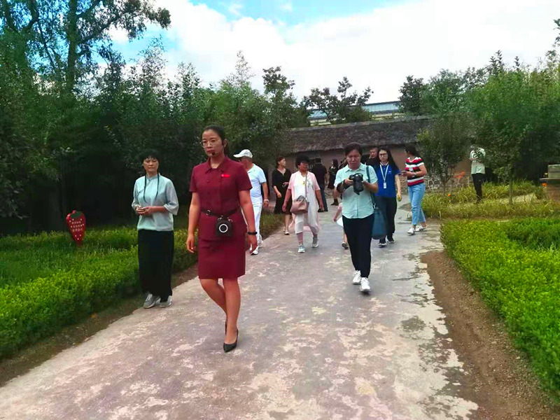db7cd26795c38f6d0a363a5310a0d99.jpg
